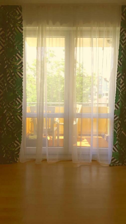 Schoene Ferienwohnung. Naehe Playmobil Und Messe Nbg Фюрт Экстерьер фото